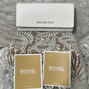 MICHAEL KORS 35H9STVE7L LONG LEATHER FLAP CARRY ALL WALLET WHITE